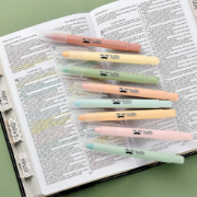 Imagen de Gel Highlighter Set, 16 Pack, Assorted Colors, Bible Highlighters No Bleed Gift Set