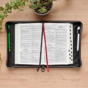 Imagen de Be Strong and Courageous Charcoal Gray Faux Leather Classic Bible Cover - Joshua 1:9